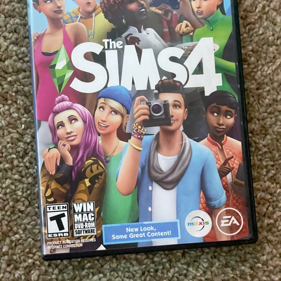 10 sims 3 and 4 games. I no longer use them and am looking to sell them. - Picture 10 of 11